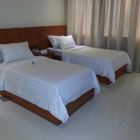 Parkway Hotel ซูริเกา ภายนอก รูปภาพ