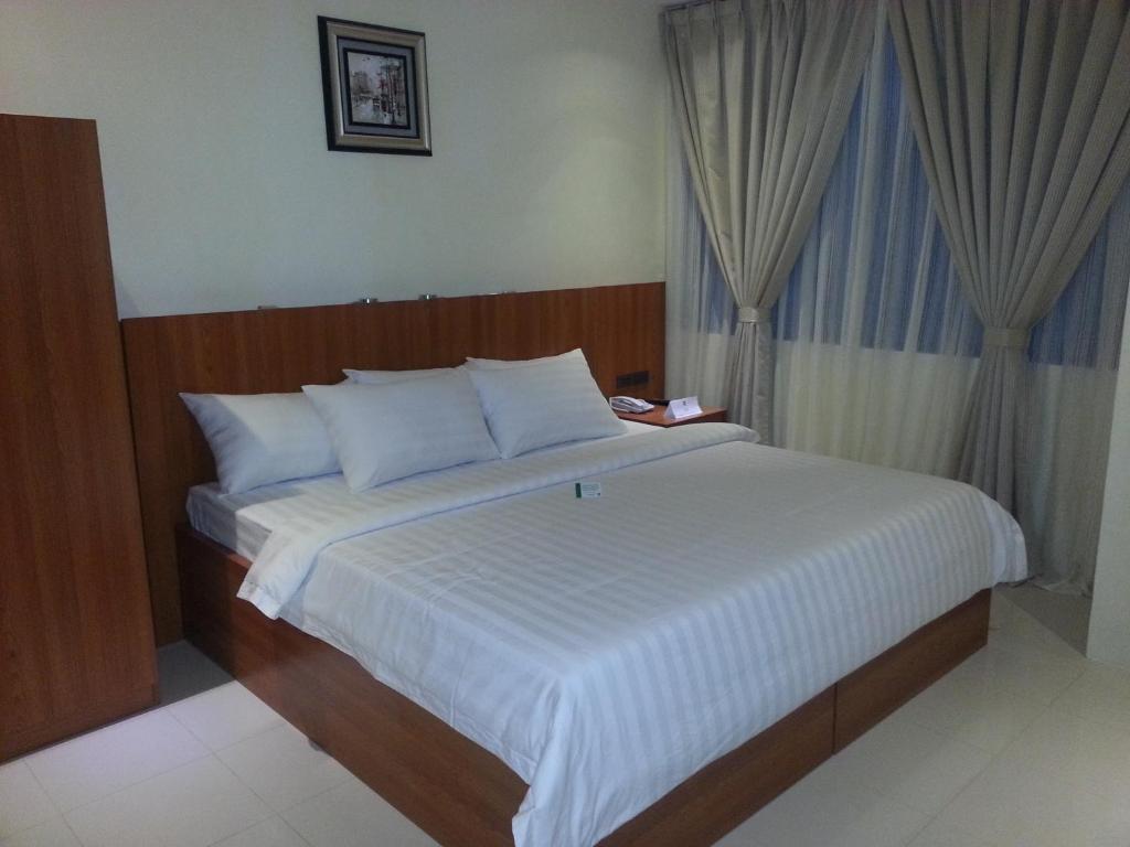 Parkway Hotel ซูริเกา ภายนอก รูปภาพ